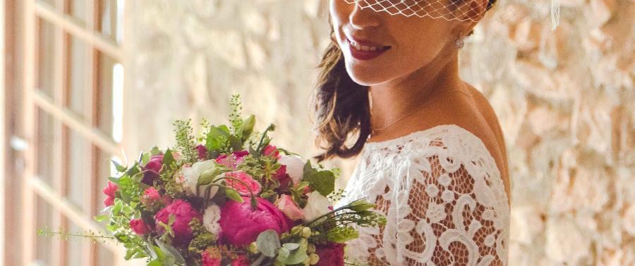 La mariée et son bouquet